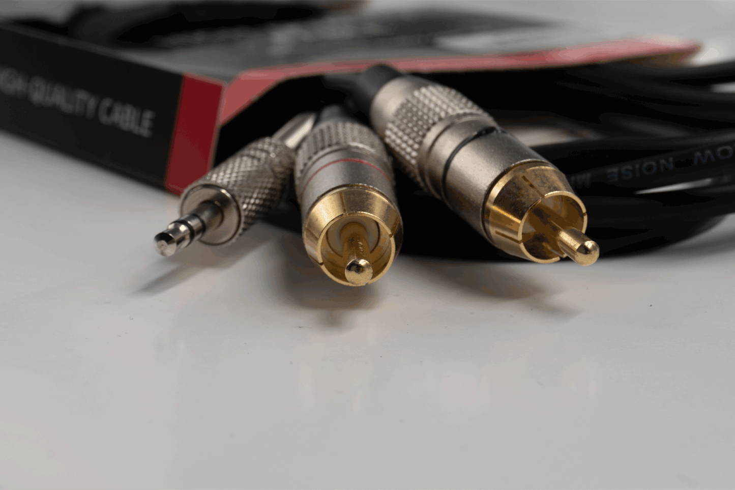 Event Audio MJ2RCA3 - 3m 2x RCA male to Mini Jack male signal lead - Red and Black ring connectors