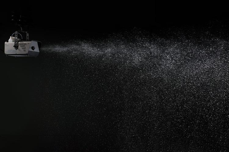 SW300 - Snow Machine