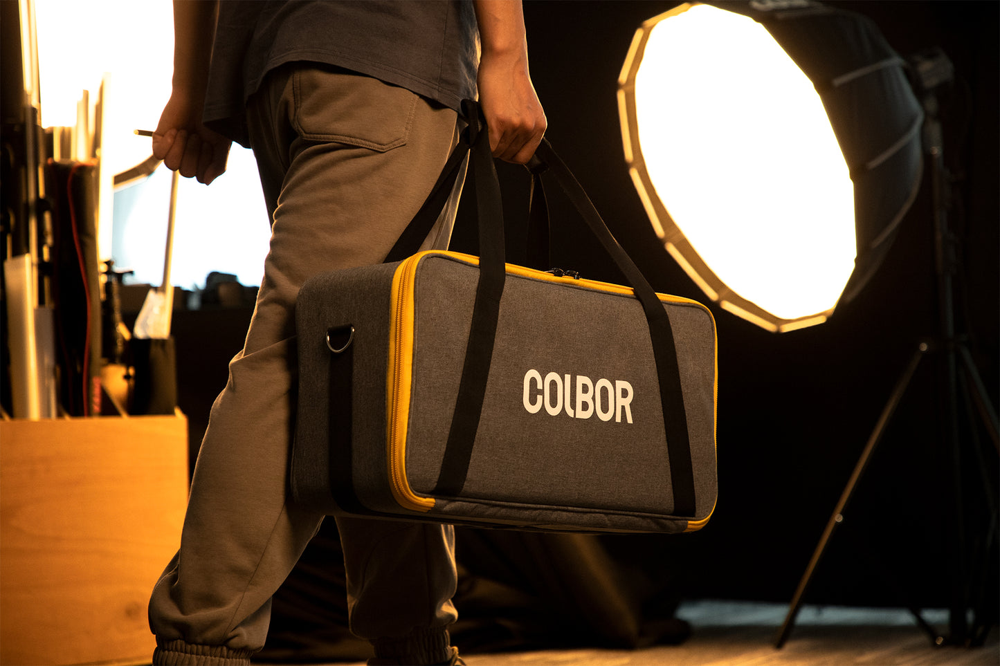 CL220 - 220W Bi-colour COB Video Light