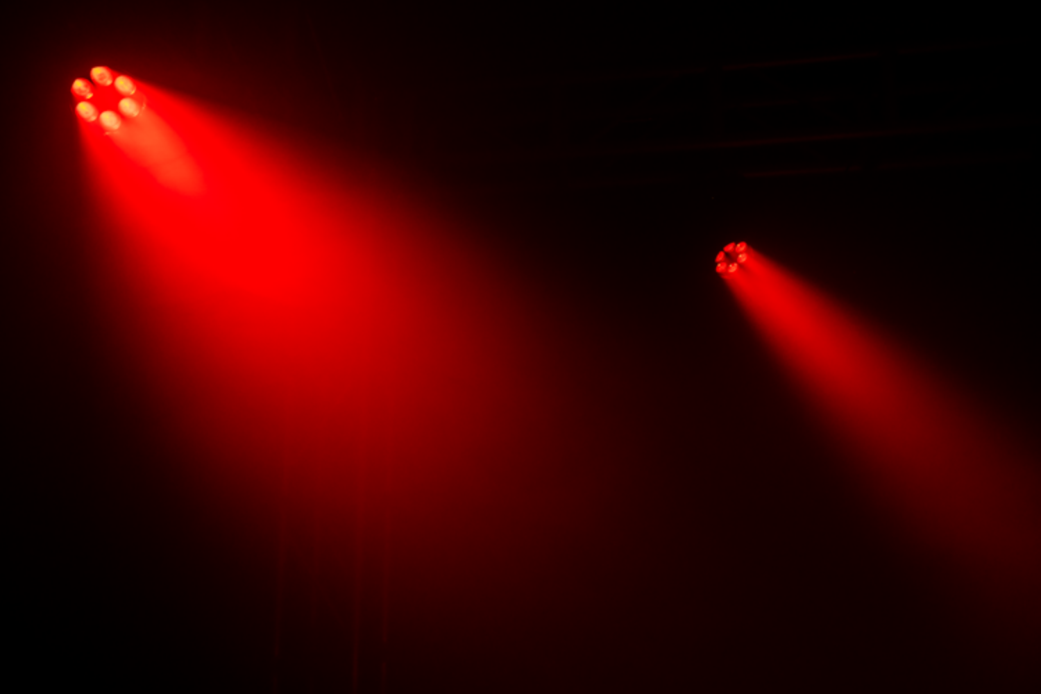 Event Lighting Lite LM6X15W 6x 15W LED RGBW red light effect view