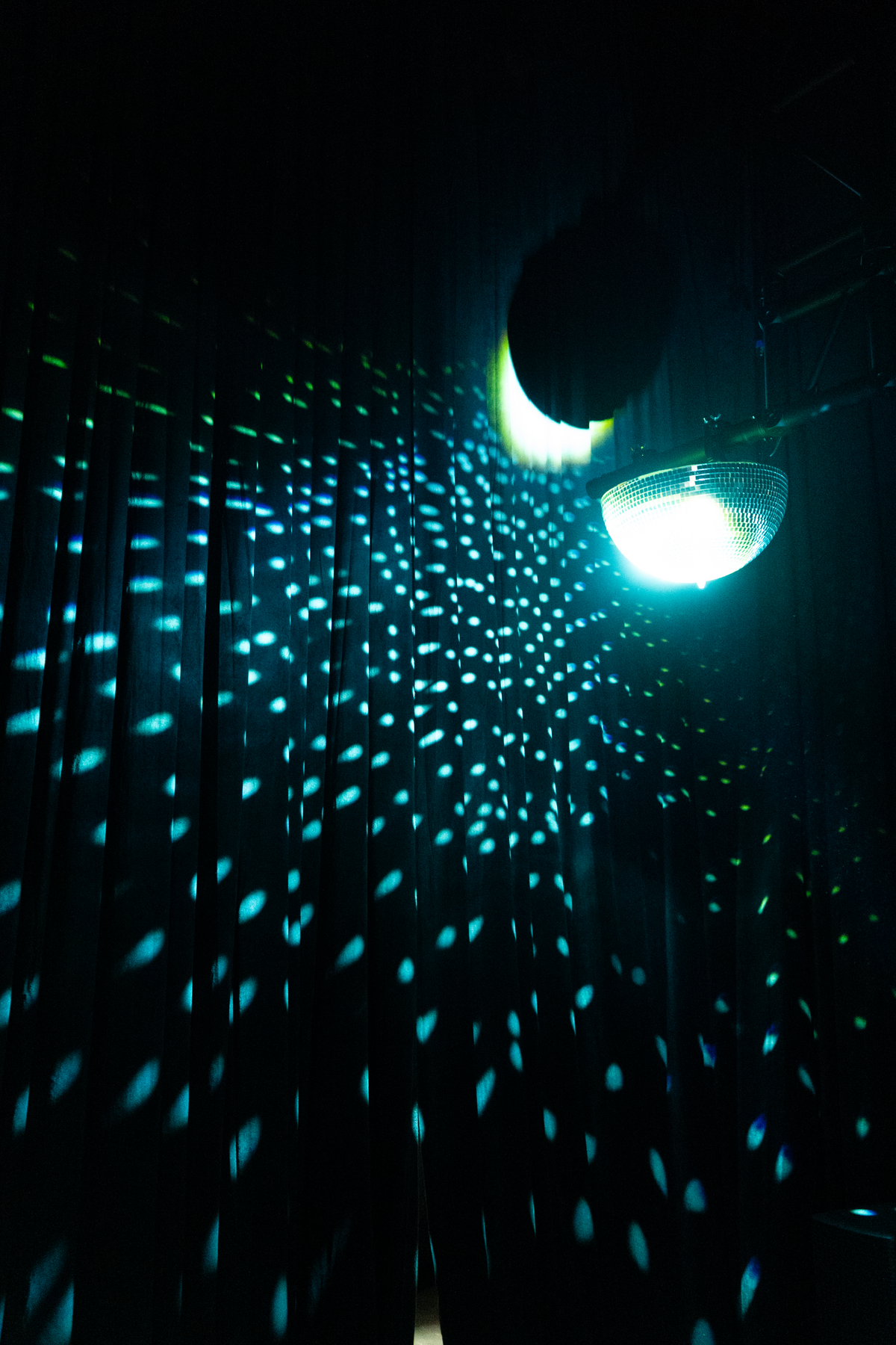 MB20H - 20" Half Mirror Ball