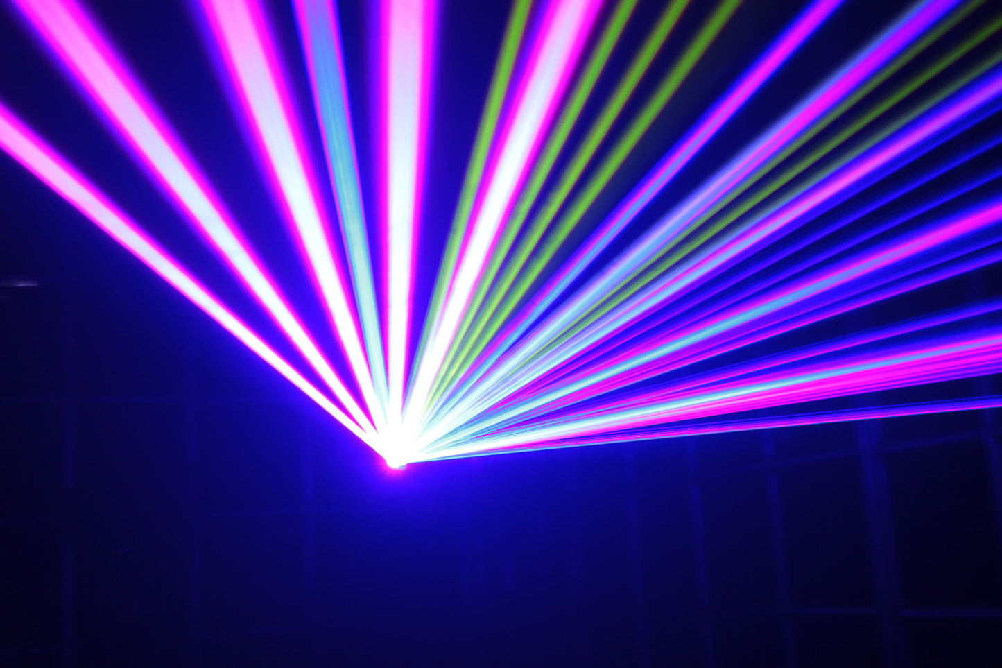 EL5000RGBPRO - 5W RGB Animation Laser. ILDA, RJ45, 30K Scanner - Road case included