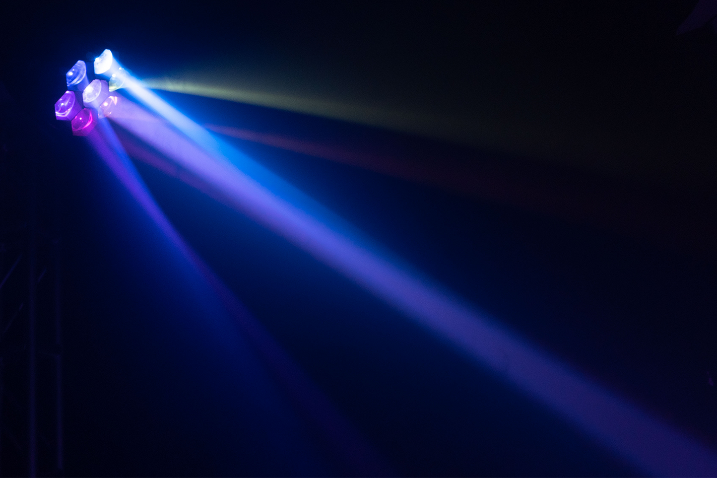 Event Lighting ENFORCER7X60BE moving head effect
