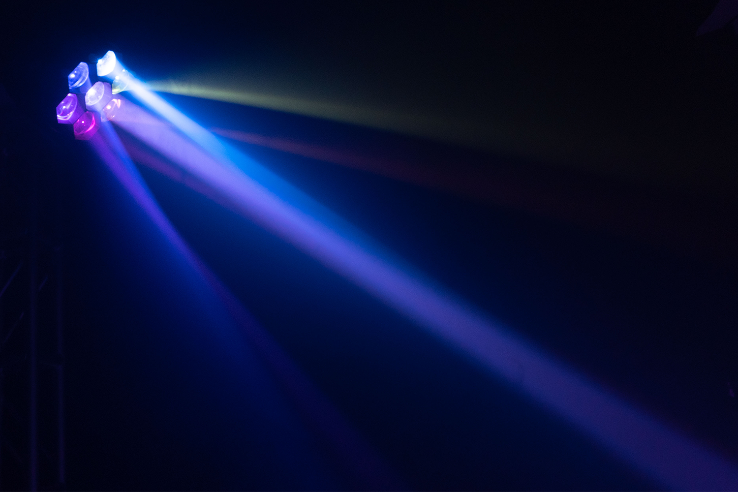 Event Lighting ENFORCER7X60BE moving head effect