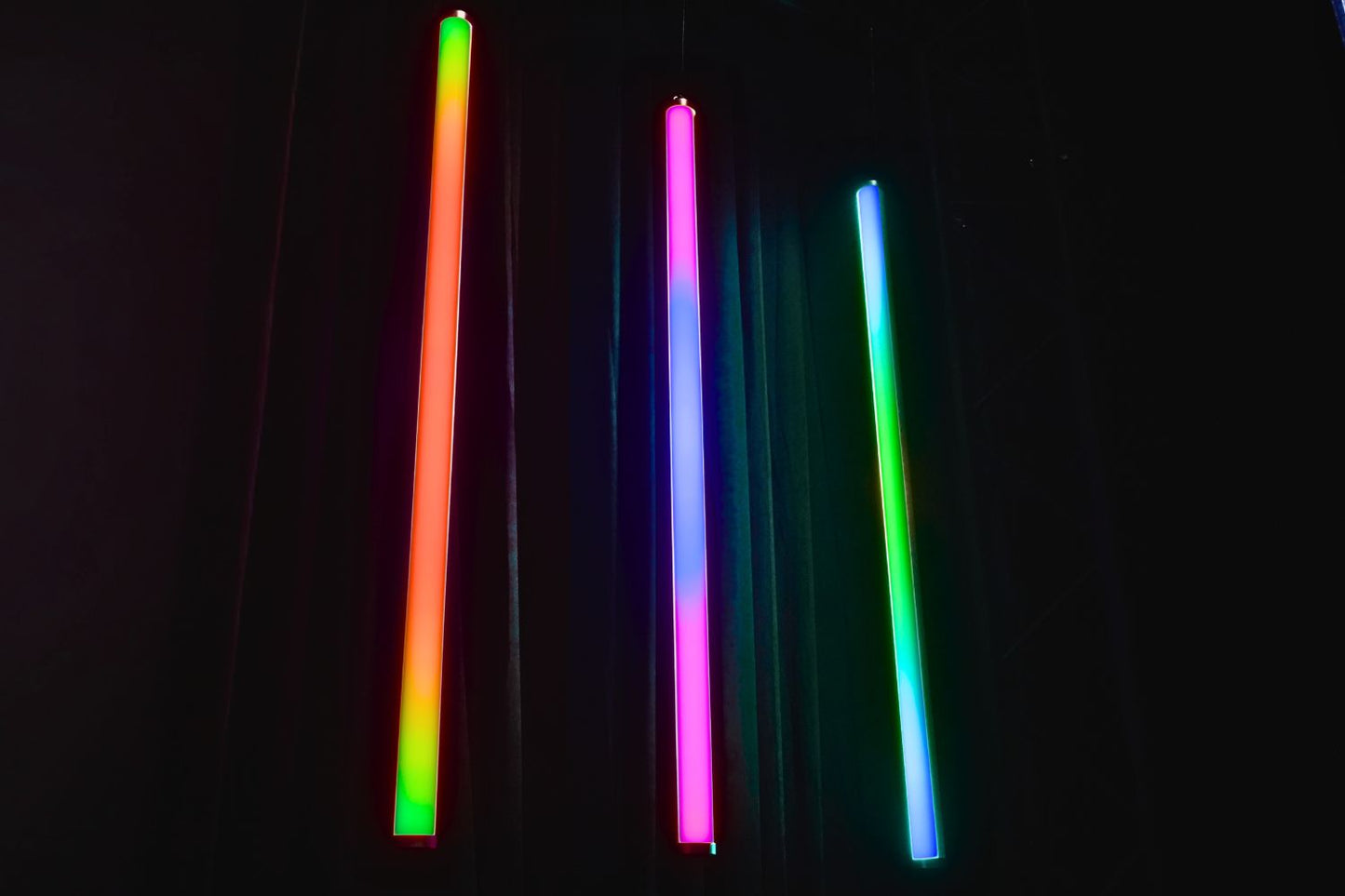 EVENTTUBEKIT - Outdoor LED Tube Package of 8 in a Road Case