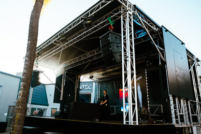Maximus Trailer Stage