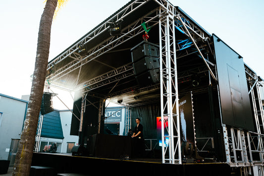Maximus Trailer Stage