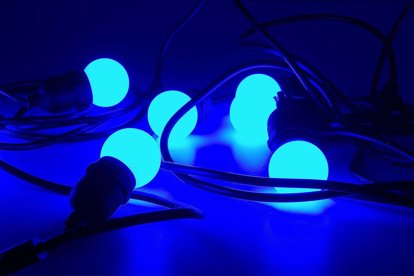 FESLED2BX12 - 2W E27 LED Globe (Blue) - Box of 12