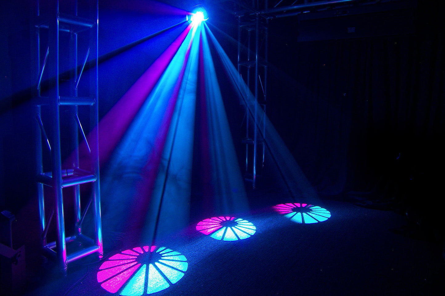 KLUB200B - 200W LED Barrel