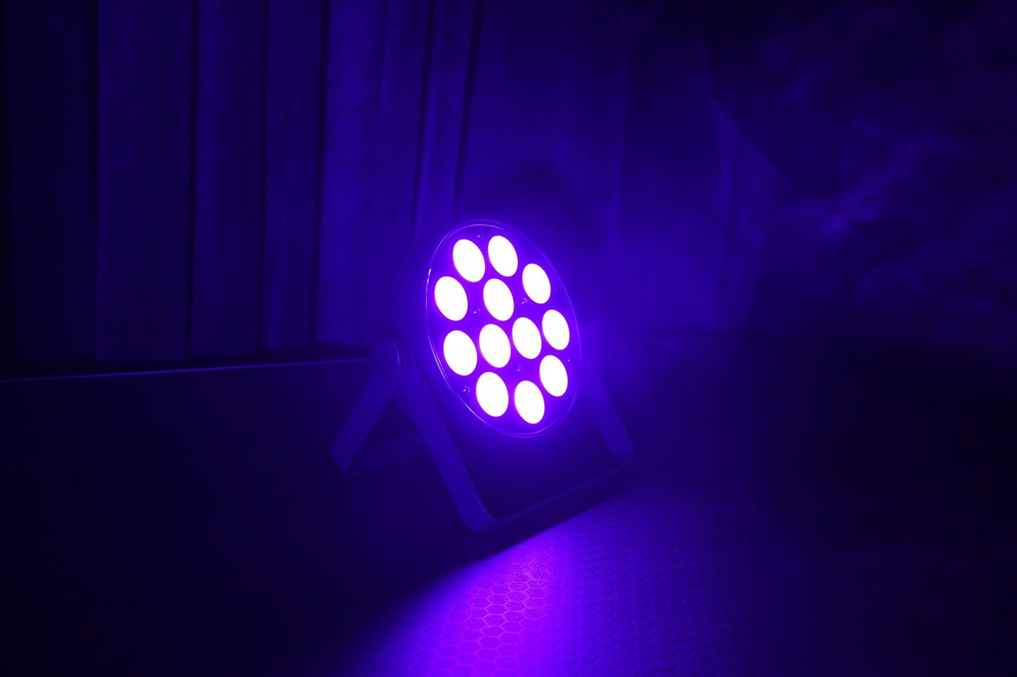 PAR12X4UVL - Indoor Dedicated UV Lite Par