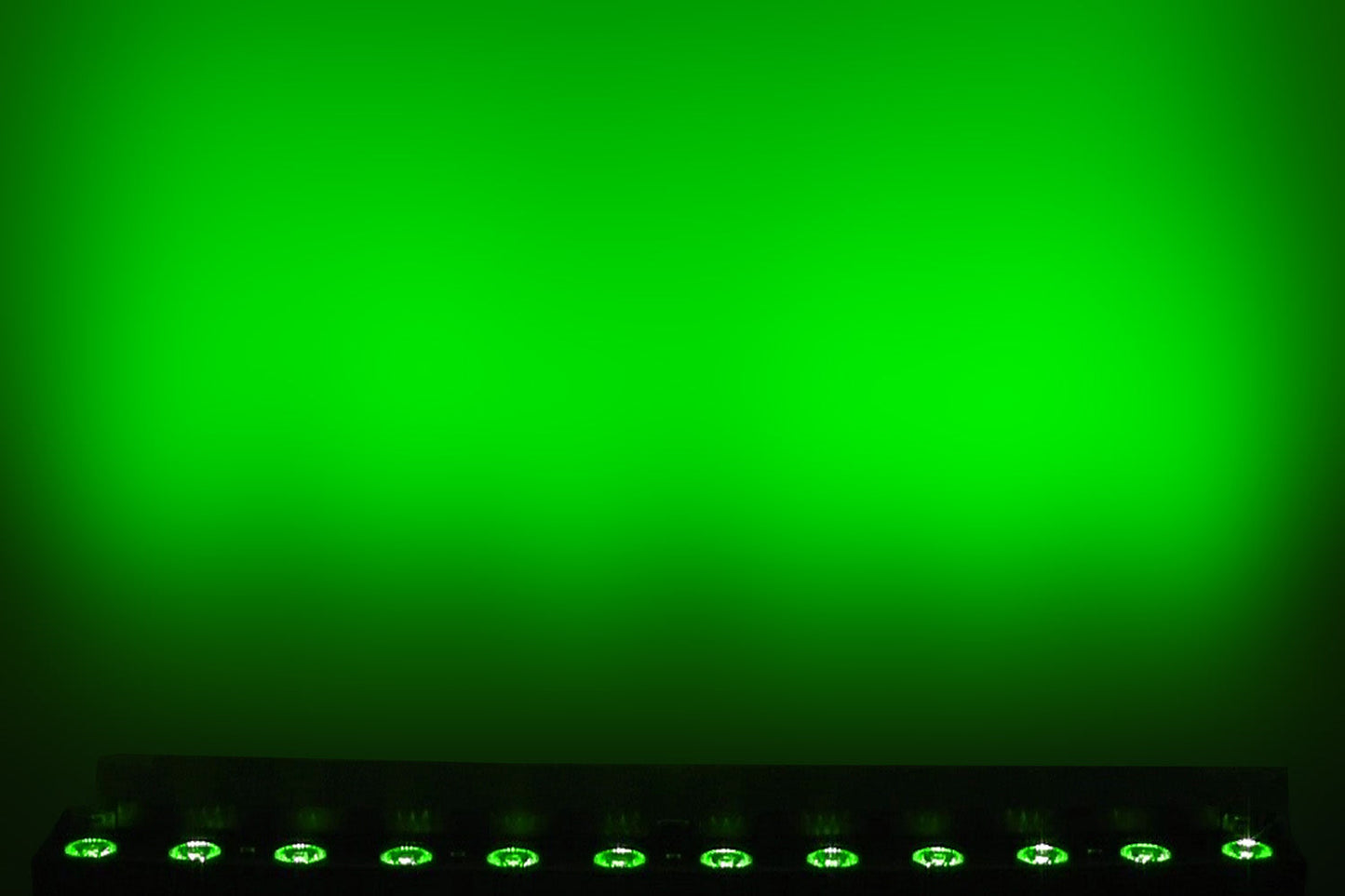 PIXBAR12H - 12 x 12W RGBWAU Pixel Control Bar with barndoor