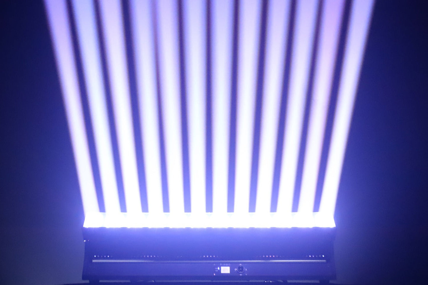 SURF12X60 - Tilt bar with zoom 12 x 60W RGBW LEDs