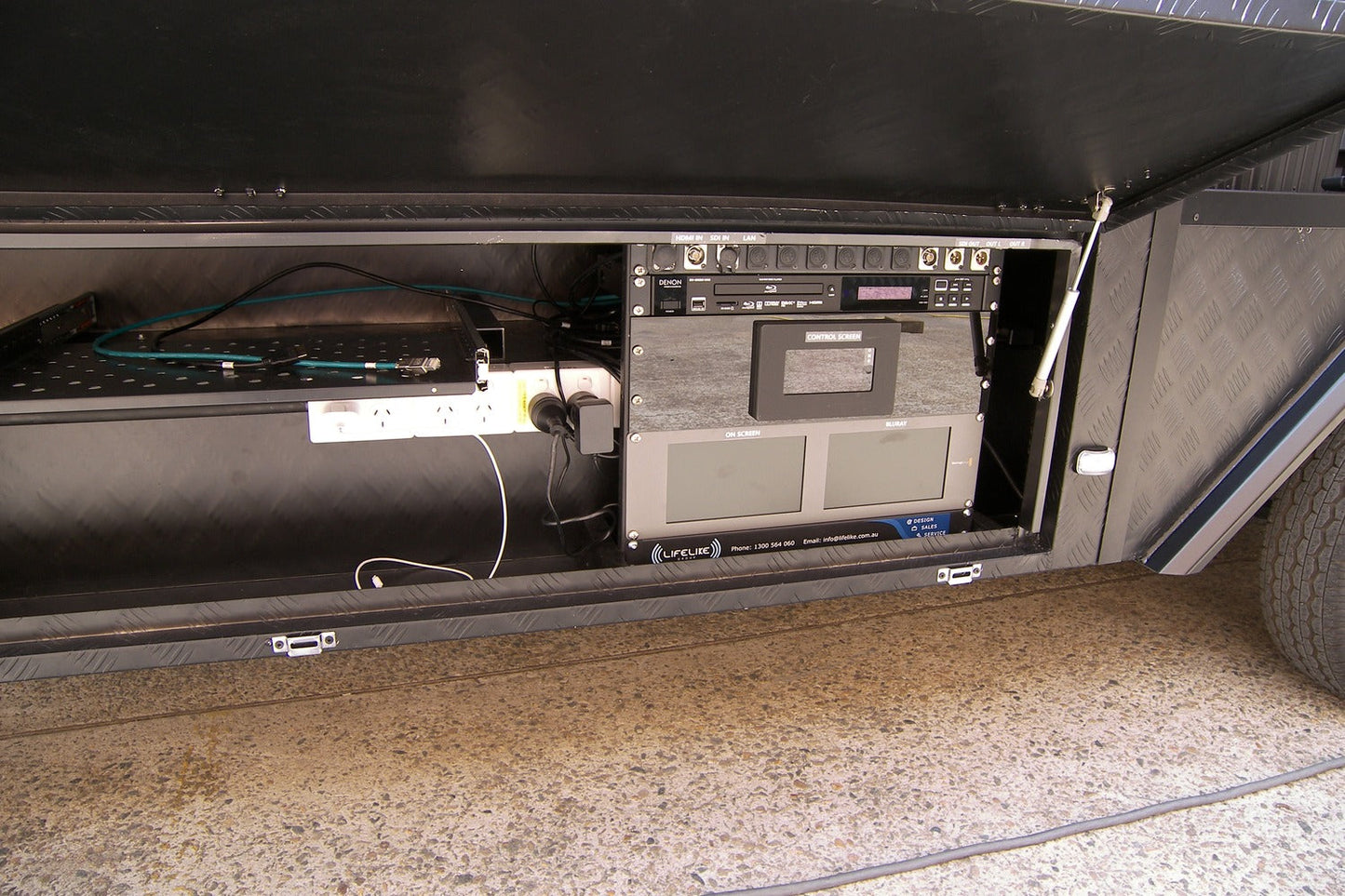 Trailer Screen