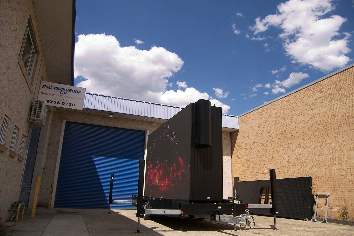 Trailer Screen