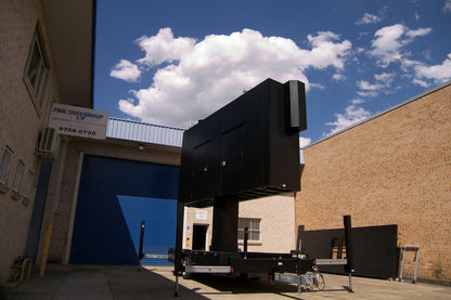 Trailer Screen