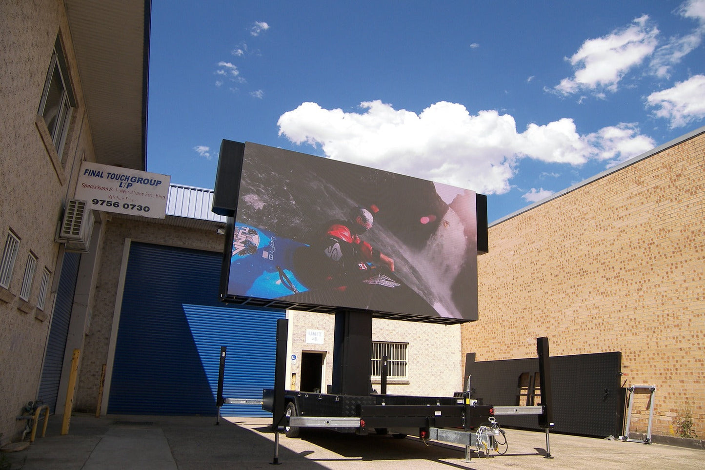 Trailer Screen