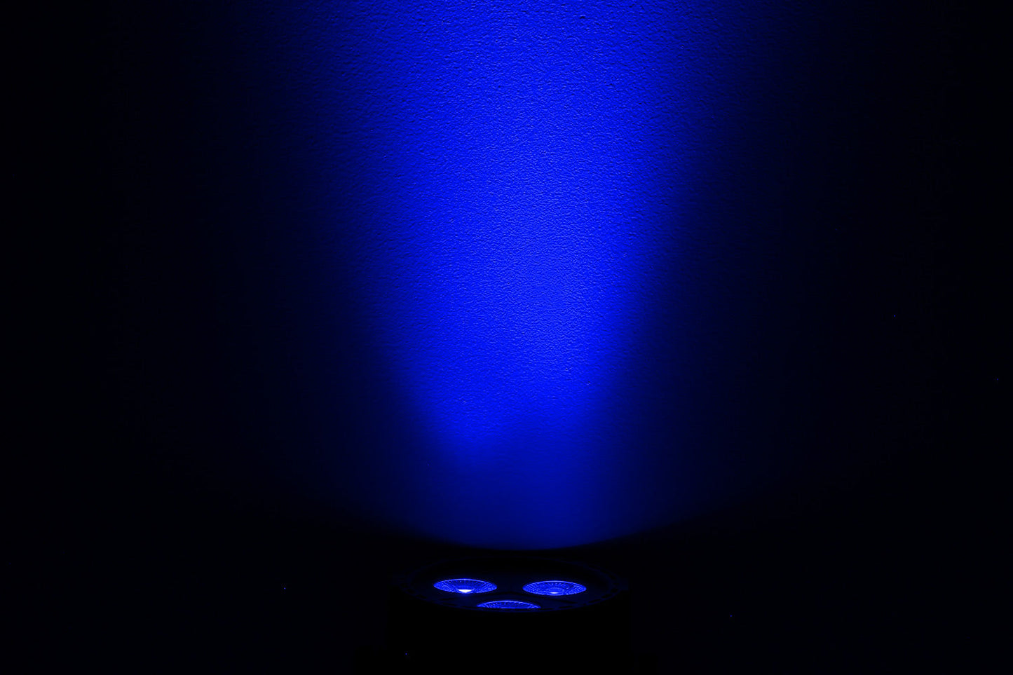 VIVIDPAR3X4Q - Indoor Party Par with 3 x 4W RGBW LEDs