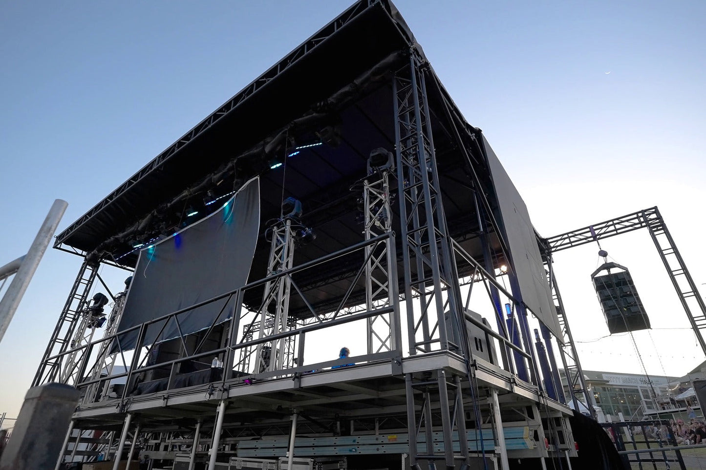 Maximus Trailer Stage